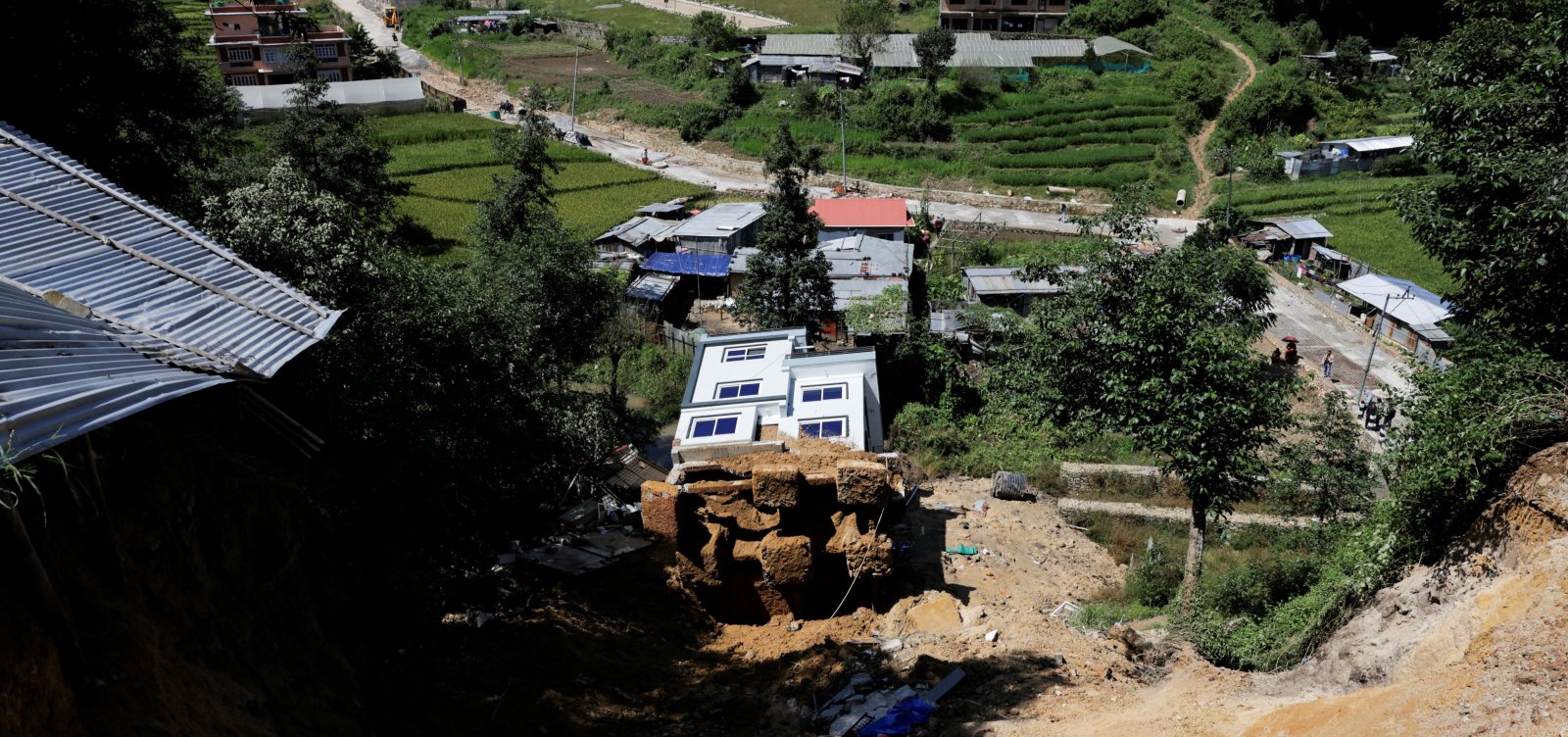 chuvas-e-deslizamentos-deixam-70-mortos-no-nepal-e-na-india