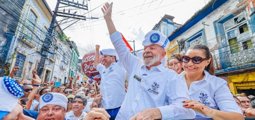 lula-participa-de-caminhada-em-salvador-nesta-terca-feira