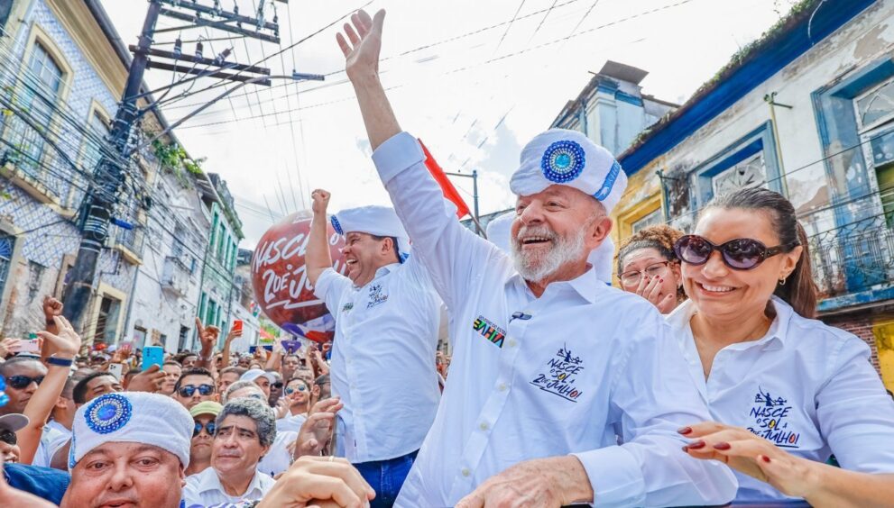 lula-participa-de-caminhada-em-salvador-nesta-terca-feira