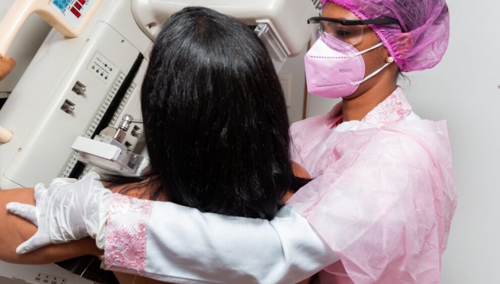 salvador-tera-40-mil-mamografias-gratuitas-no-outubro-rosa;-agendamento-comeca-nesta-terca