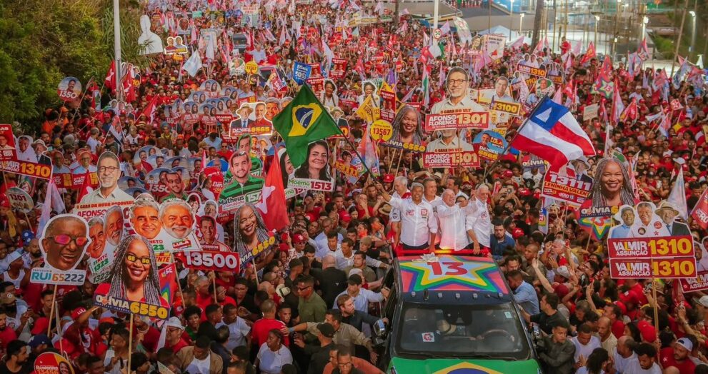 lula-reune-multidao-no-farol-da-barra-em-ato-de-campanha
