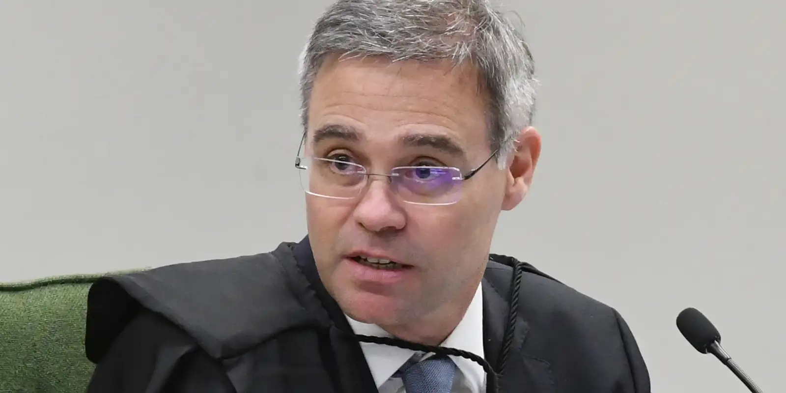 mendonca-vota-para-manter-proibicao-de-posts-sobre-nossa-senhora