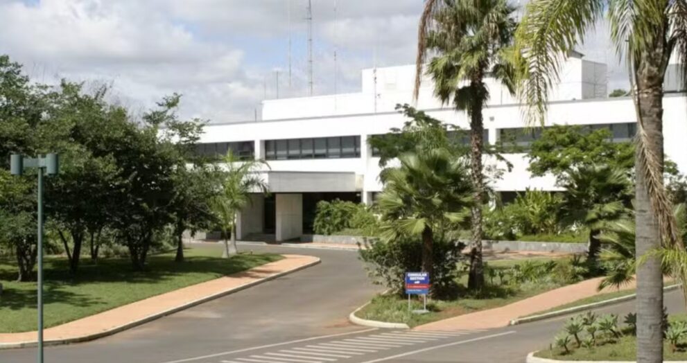 pf-faz-buscas-contra-dois-suspeitos-de-plano-contra-embaixada-dos-eua-no-brasil