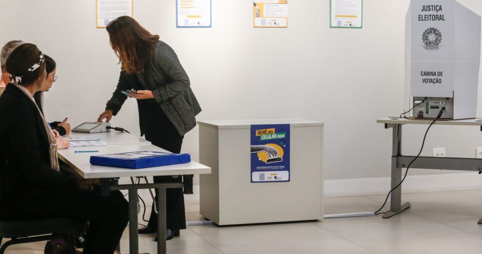 eleicoes-2026:-saiba-quais-documentos-levar-para-votar-neste-domingo
