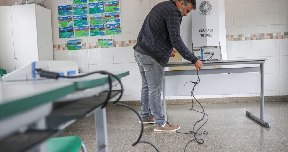 eleicoes:-urna-eletronica-completa-30-anos-sem-casos-de-fraude