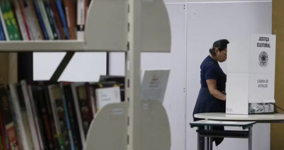 urnas-abrem-em-todo-o-brasil-para-votacao-no-primeiro-turno-das-eleicoes