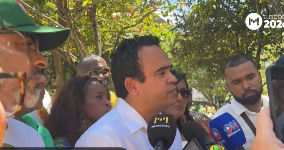 ronaldo-mansur-vota-em-salvador-e-defende-respeito-entre-grupos-politicos