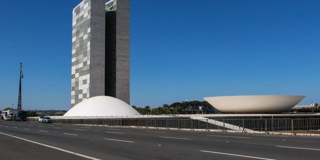 pl-foi-o-partido-que-mais-elegeu-deputados-e-senadores