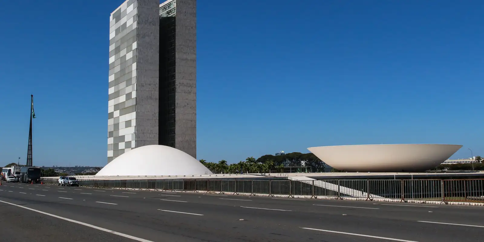 pl-foi-o-partido-que-mais-elegeu-deputados-e-senadores
