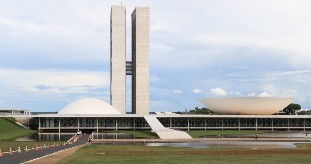 pl-elege-121-deputados-e-tem-maior-bancada-de-um-partido-desde-1988;-confira-as-demais-siglas
