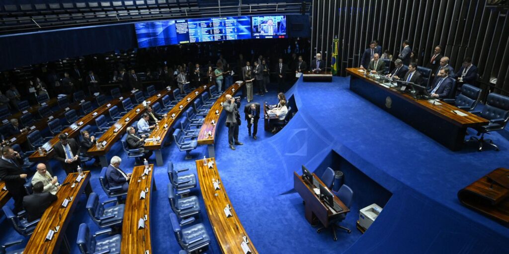 fim-da-escala-6×1:-alcolumbre-mantem-calendario,-mas-votacao-e-incerta