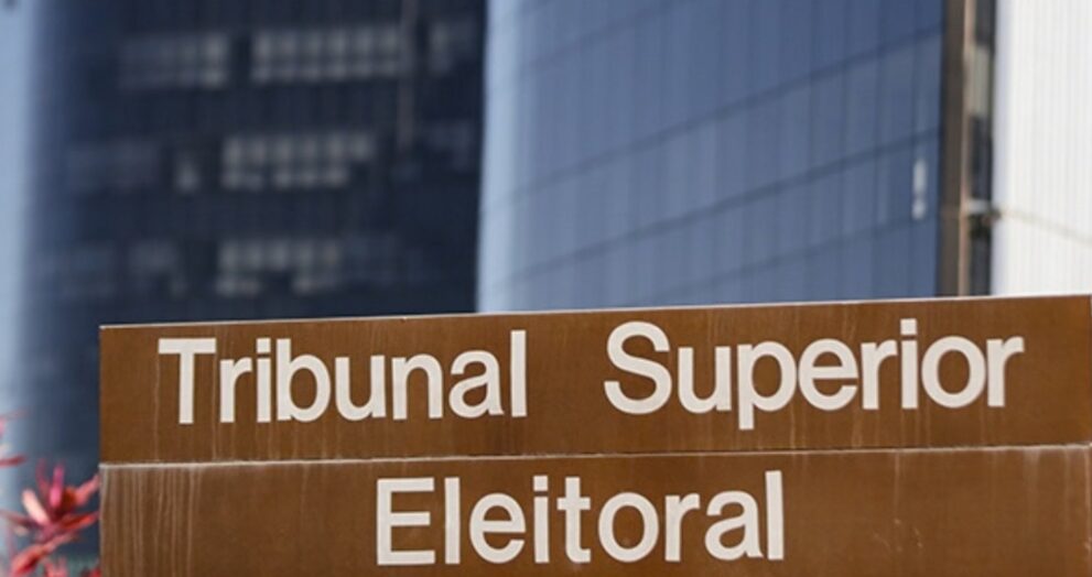 tse-nega-fraude-apos-pausa-na-divulgacao-dos-resultados-do-primeiro-turno