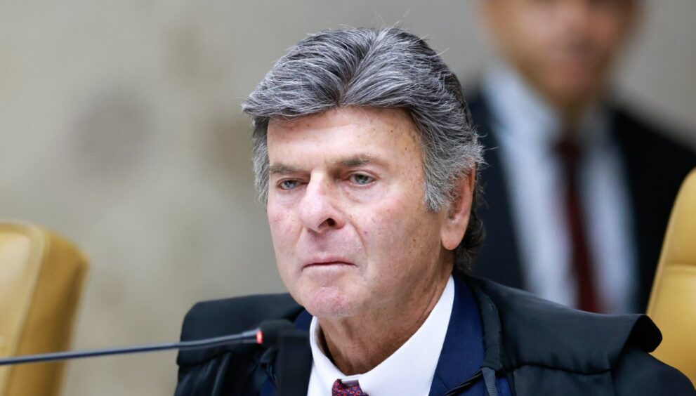 flavio-bolsonaro-avalia-filha-de-luiz-fux-para-vaga-no-stf