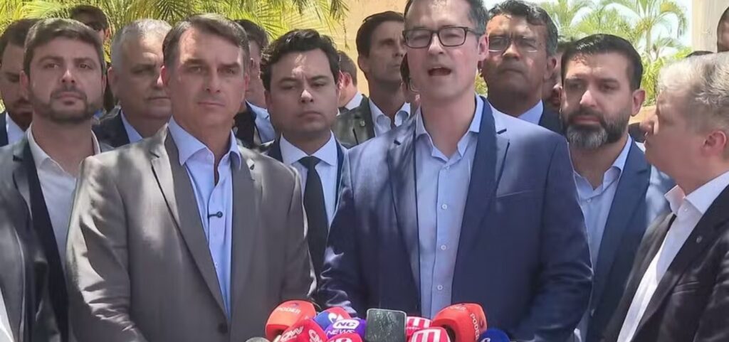 apos-zema,-novo-oficializa-apoio-a-flavio-bolsonaro-na-disputa-presidencial