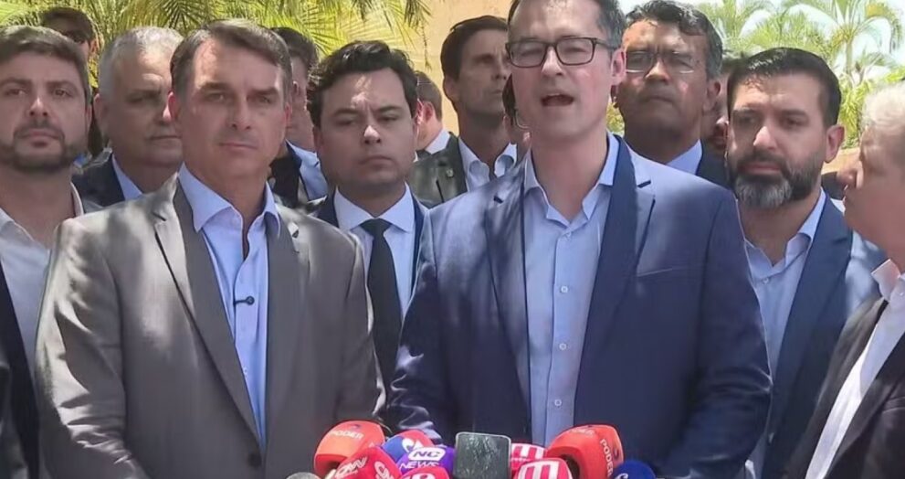 apos-zema,-novo-oficializa-apoio-a-flavio-bolsonaro-na-disputa-presidencial