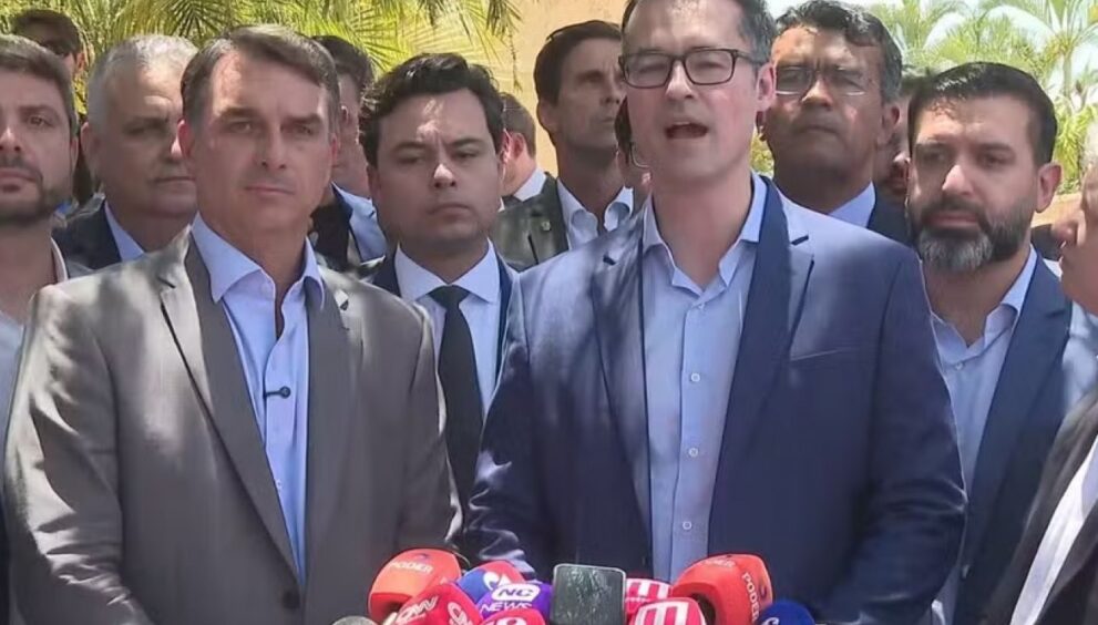 apos-zema,-novo-oficializa-apoio-a-flavio-bolsonaro-na-disputa-presidencial