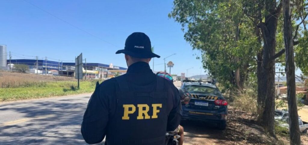 prf-reforca-fiscalizacao-nas-brs-da-bahia-durante-feriadao-de-nossa-senhora-aparecida