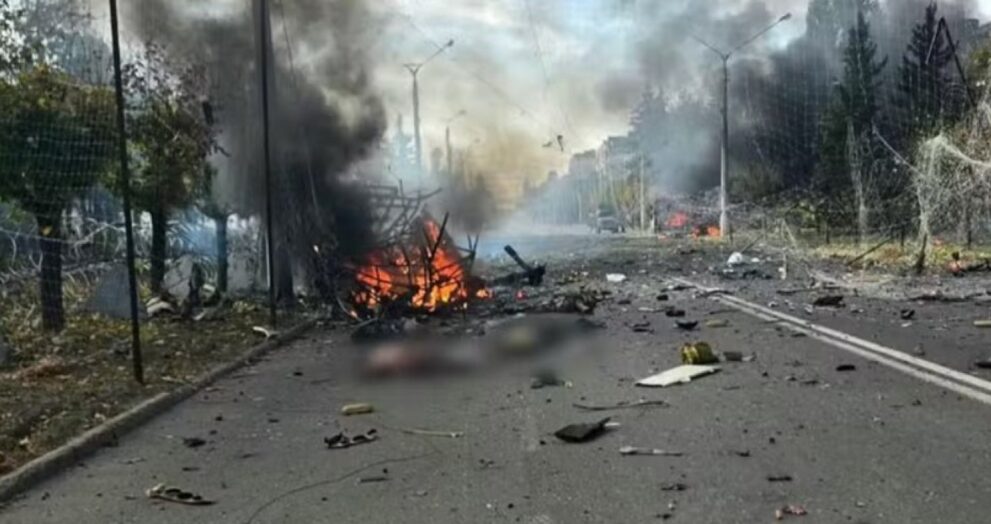 ataque-russo-contra-onibus-mata-33-pessoas-e-deixa-18-feridos-na-ucrania