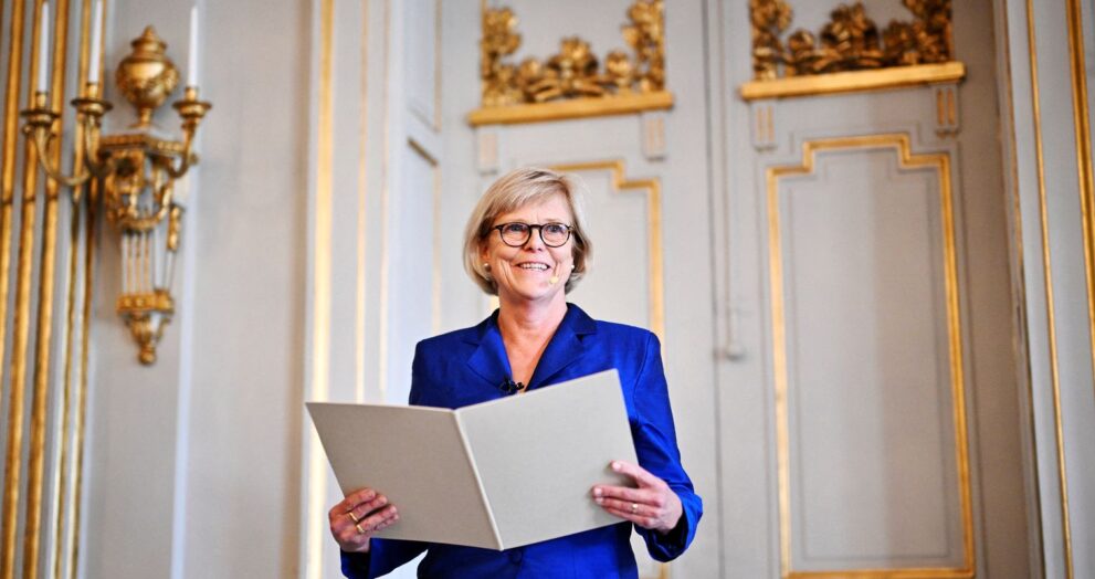 canadense-anne-carson-vence-nobel-de-literatura
