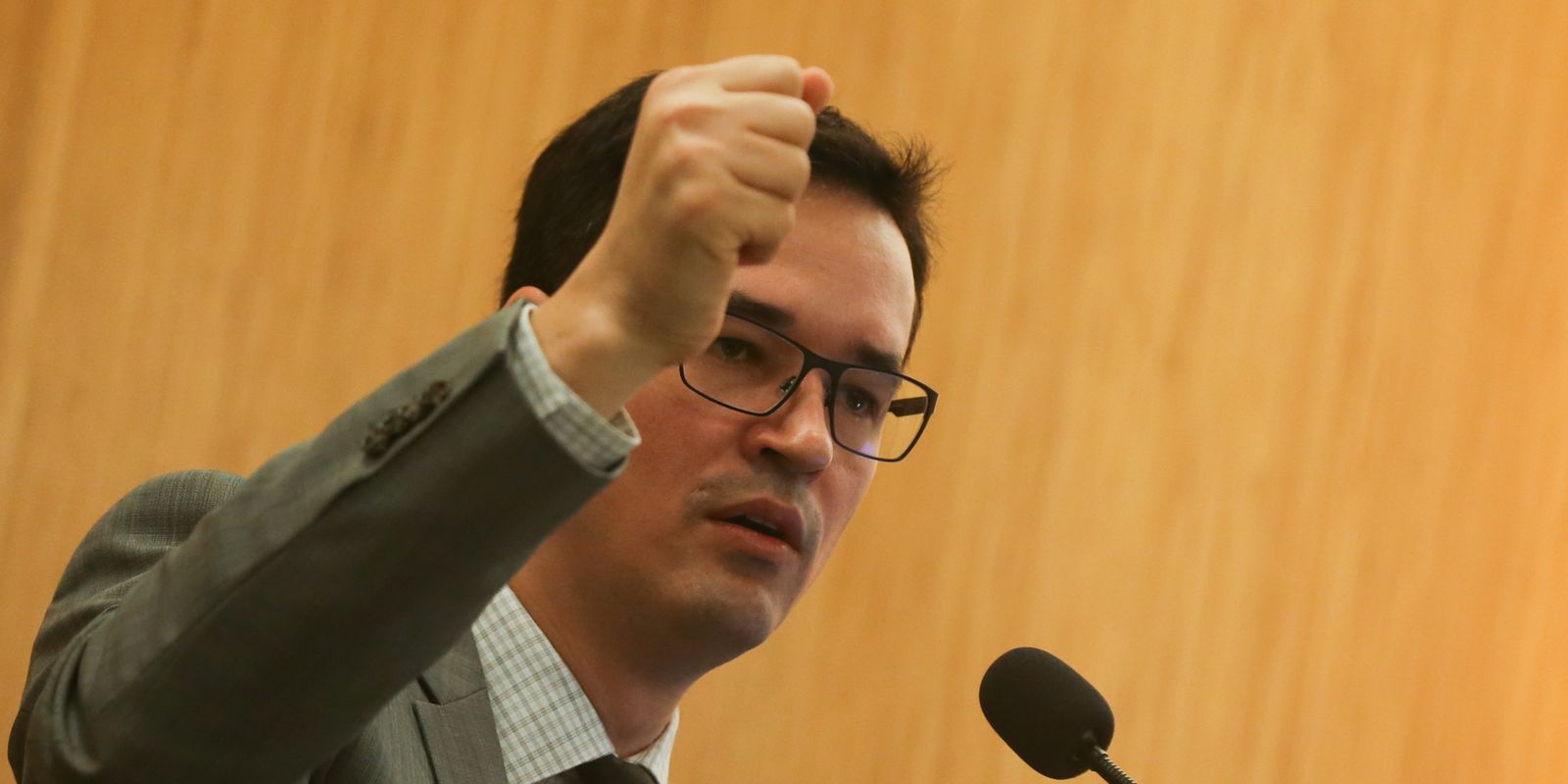tse-adia-julgamento-sobre-validade-da-candidatura-de-deltan-dallagnol