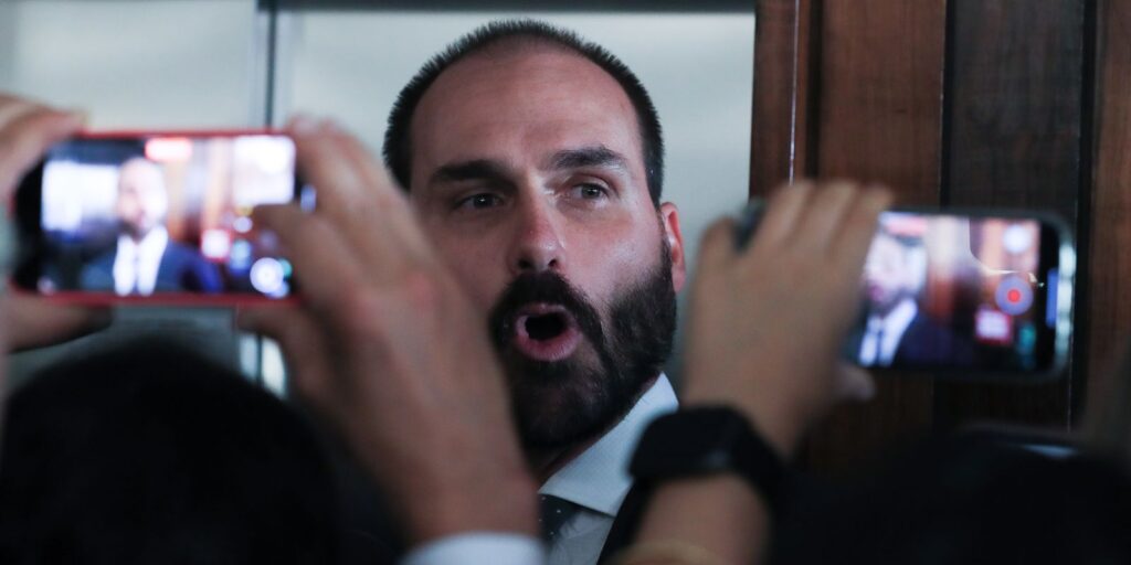 moraes-expede-mandado-de-prisao-contra-eduardo-bolsonaro