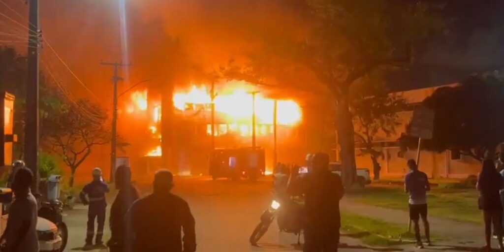 mec-anuncia-medidas-para-recuperar-predio-da-ufpe-apos-incendio