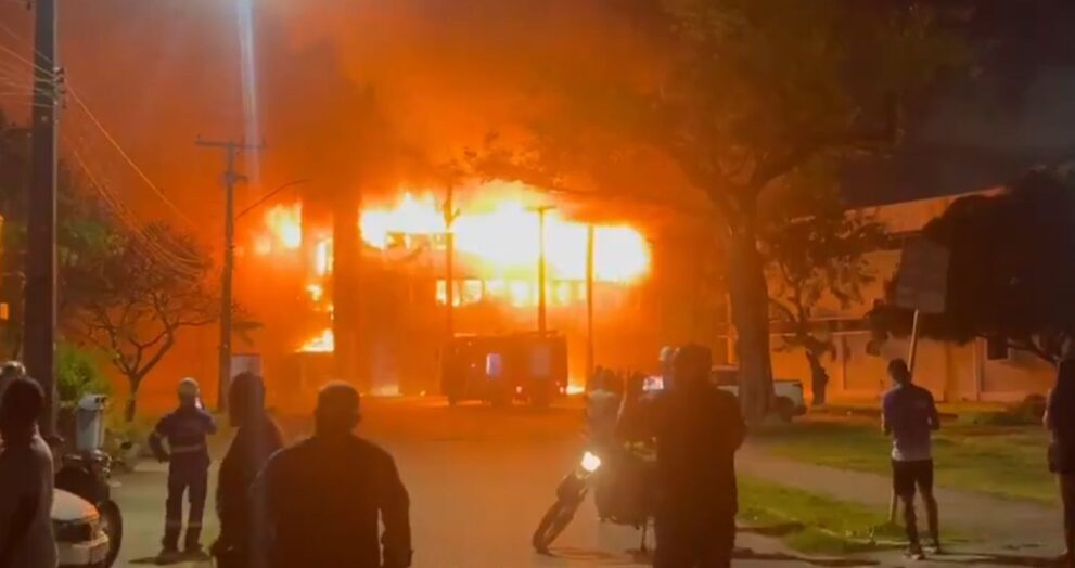 mec-anuncia-medidas-para-recuperar-predio-da-ufpe-apos-incendio