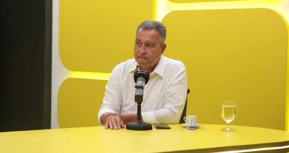 rui-costa-compara-governos-lula-e-bolsonaro-e-questiona-proposta-economica-de-flavio