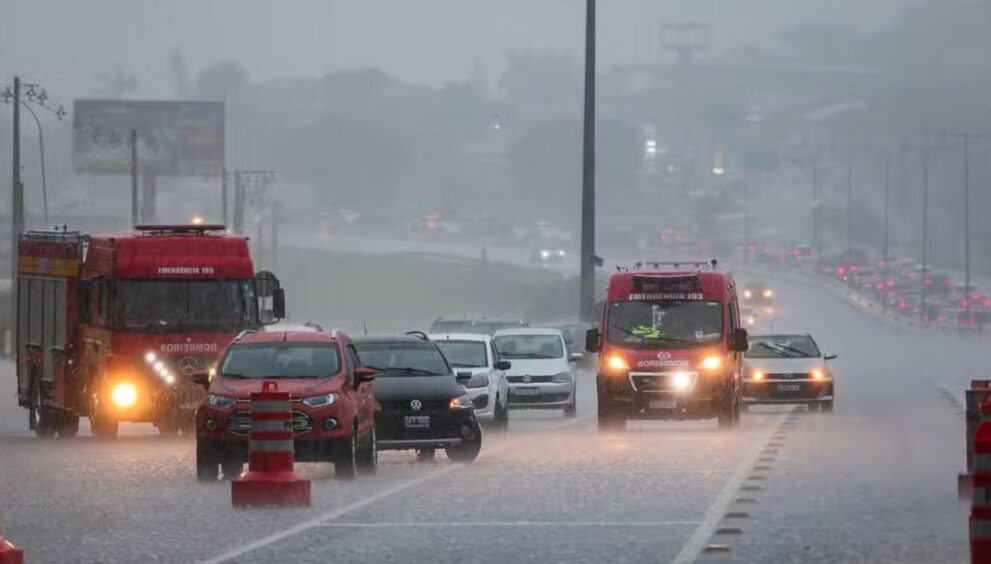 previsao-do-tempo:-tempestade-no-sul-com-formacao-de-ciclone-na-costa
