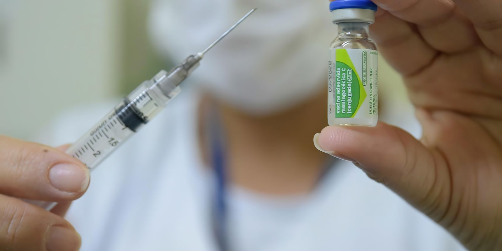 rio-oferece-vacina-contra-meningite-para-pessoas-de-1-a-24-anos