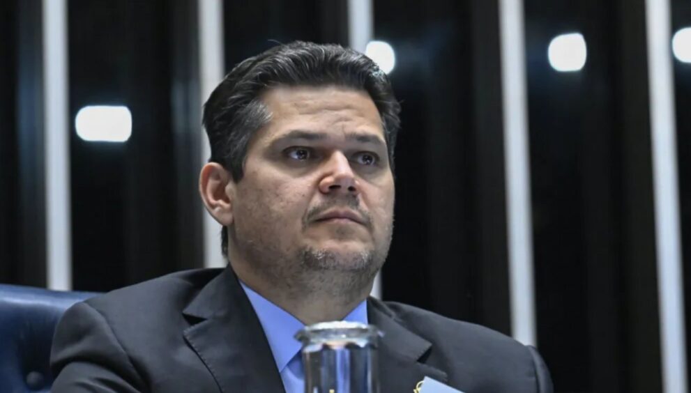 alcolumbre-marca-votacao-do-fim-da-escala-6×1-no-senado-para-quarta-feira