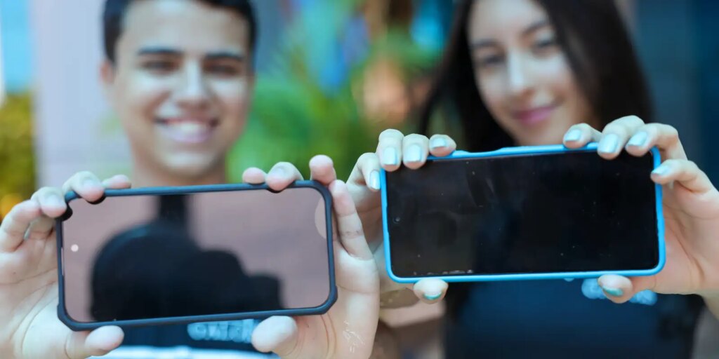 brasileiros-desaprovam-uso-de-celular-por-criancas-pequenas