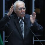 Brasileiros desaprovam uso de celular por crianças pequenas