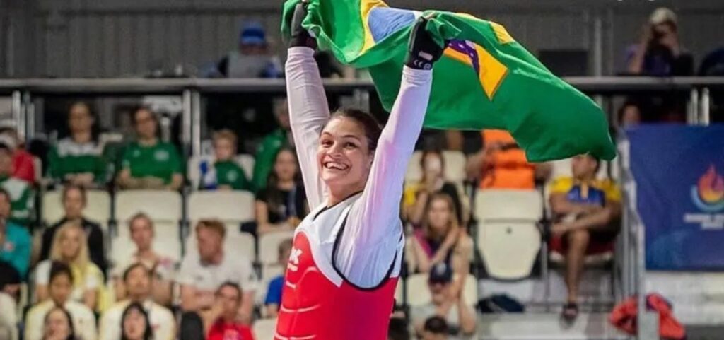 brasileira-conquista-ouro-no-grand-prix-de-taekwondo-de-paris