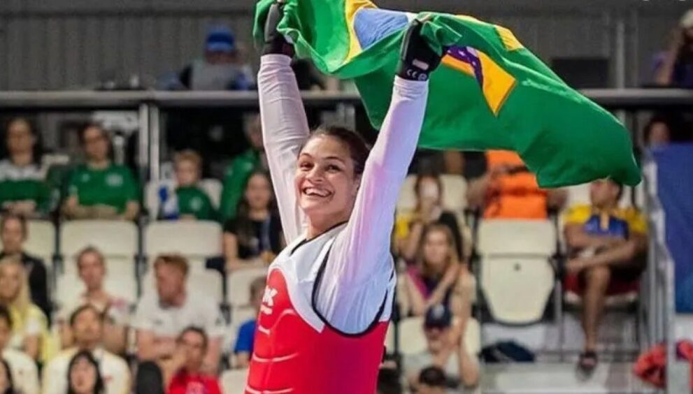 brasileira-conquista-ouro-no-grand-prix-de-taekwondo-de-paris