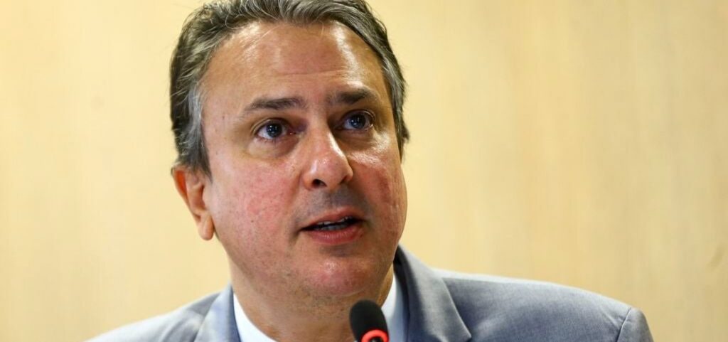 camilo-santana-anuncia-votacao-da-pec-da-seguranca-publica-para-quarta-feira