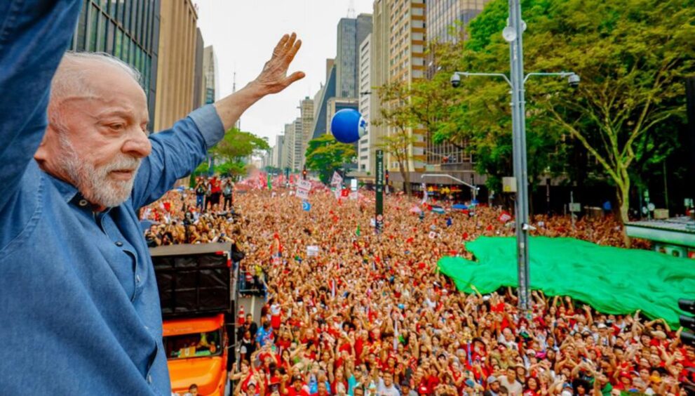 multidao-historica-ocupa-avenida-paulista-em-ato-de-apoio-a-lula