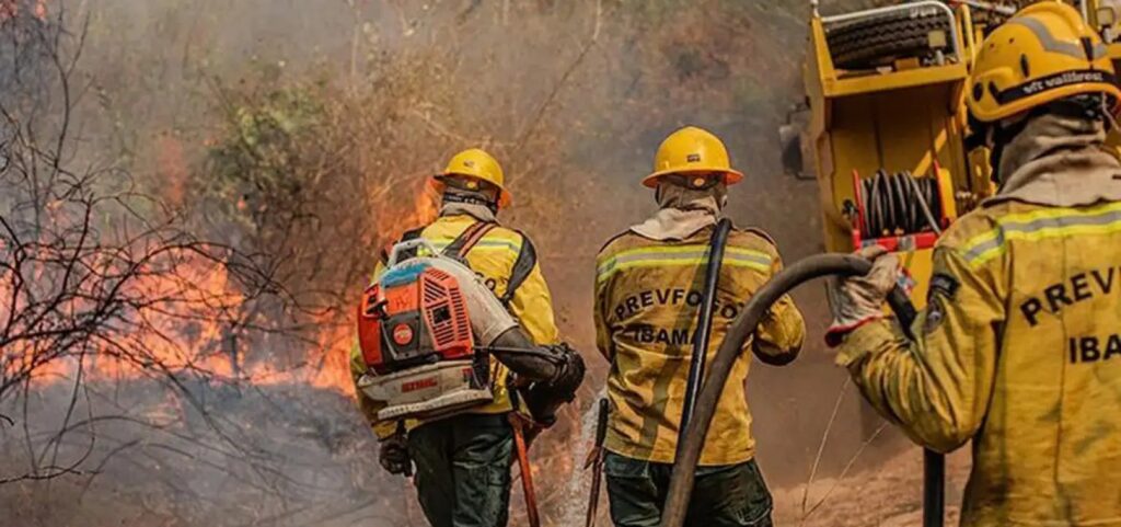 fab-envia-dois-avioes-para-combater-incendios-florestais-no-amazonas