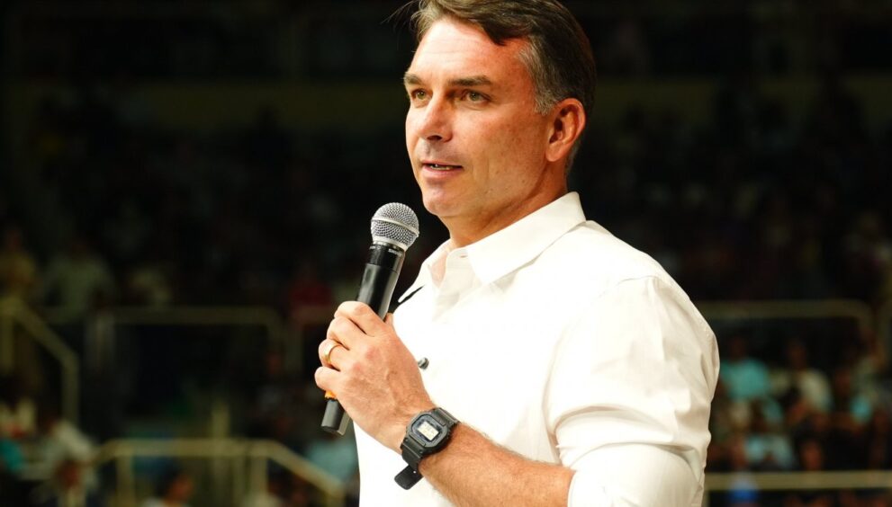 propaganda-de-flavio-bolsonaro-vai-ao-ar-sem-audio-na-tv-aberta