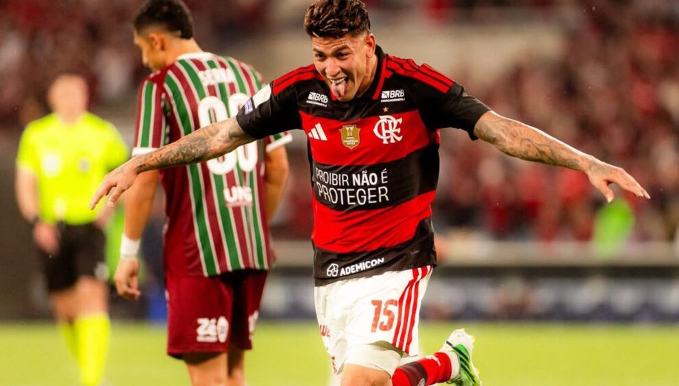 com-vitoria-em-classico,-flamengo-segue-na-lideranca-do-brasileirao