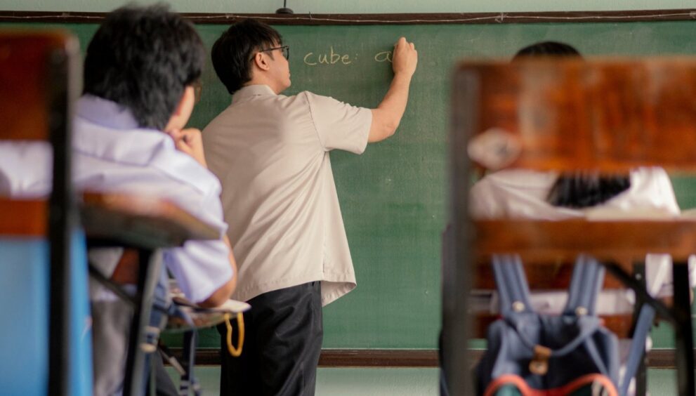 15-de-outubro:-dia-do-professor-reforca-importancia-da-educacao-e-valorizacao-da-categoria