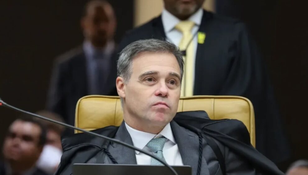 mendonca-interrompe-julgamento-sobre-“tesouraco”-de-flavio-apos-maioria-votar-a-favor-de-lula