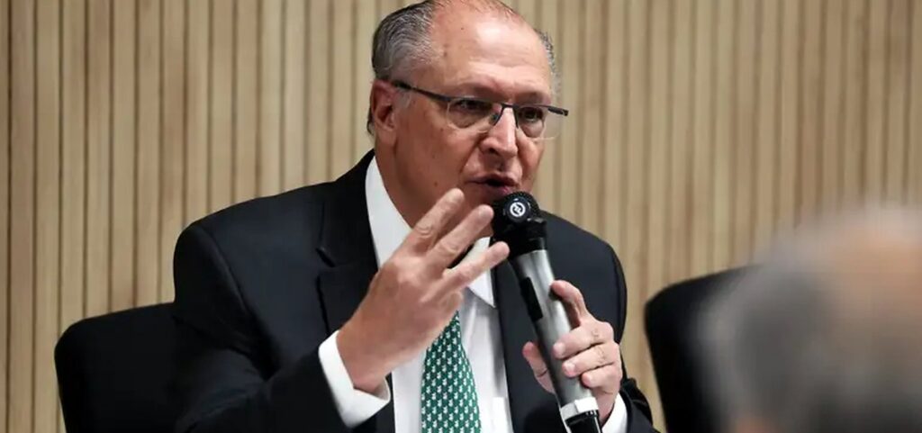 alckmin-ataca-‘supersalarios’-e-defende-um-novo-ajuste-fiscal