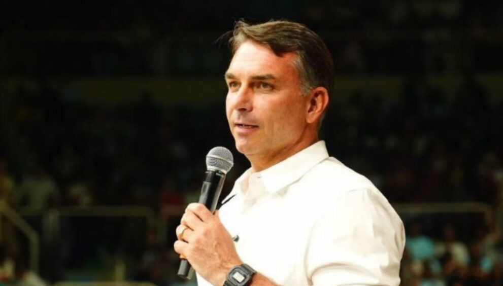 justica-da-bahia-proibe-entrega-de-titulo-de-cidadao-de-salvador-a-flavio-bolsonaro
