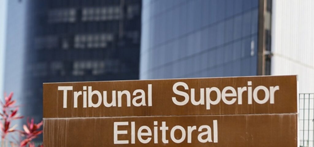 tse-nega-pedido-de-flavio-bolsonaro-para-barrar-atos-da-une-pro-lula-no-segundo-turno