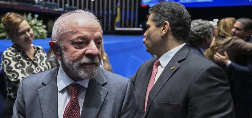 no-senado,-lula-diz-que-culpar-folga-por-eventual-crise-e-“mentira”-e-defende-fim-da-escala-6×1