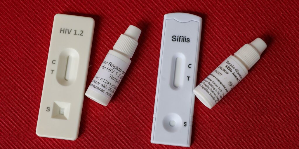 dia-de-combate-a-sifilis:-saiba-como-prevenir-e-identificar-sintomas