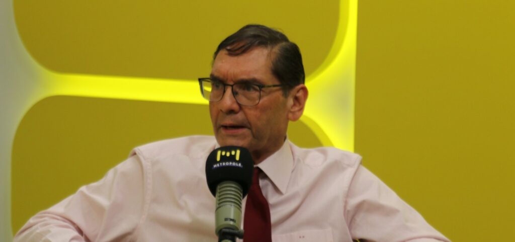 raymundo-parana-e-homenageado-pelo-cremeb-por-contribuicao-a-medicina