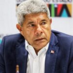 José Sarney recebe alta após cirurgia abdominal e nove dias de internação em São Luís