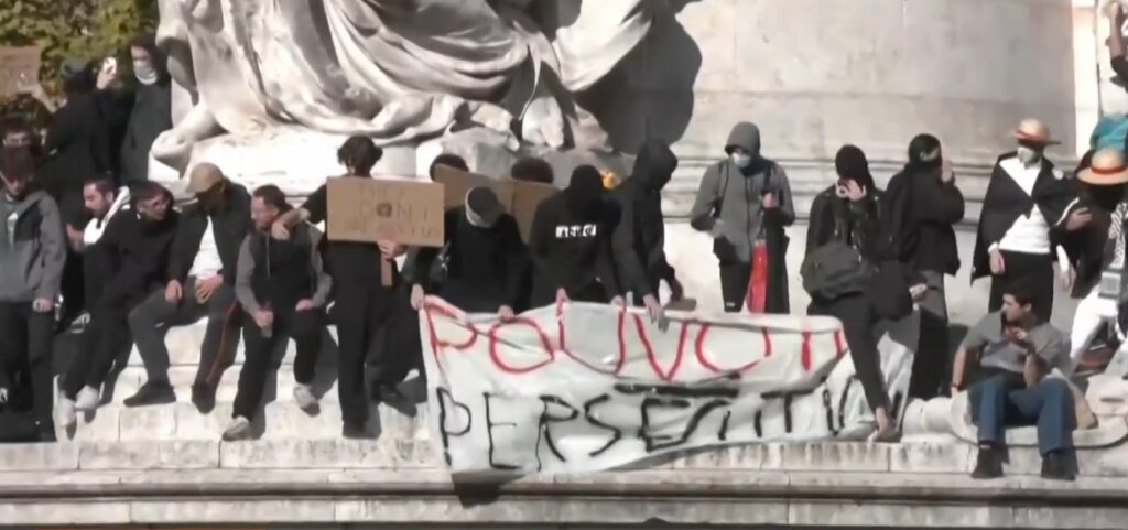 protestos-na-franca-deixam-um-morto,-mais-de-500-policiais-feridos-e-quase-1.800-detidos